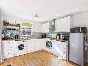 Kitchen- click for photo gallery